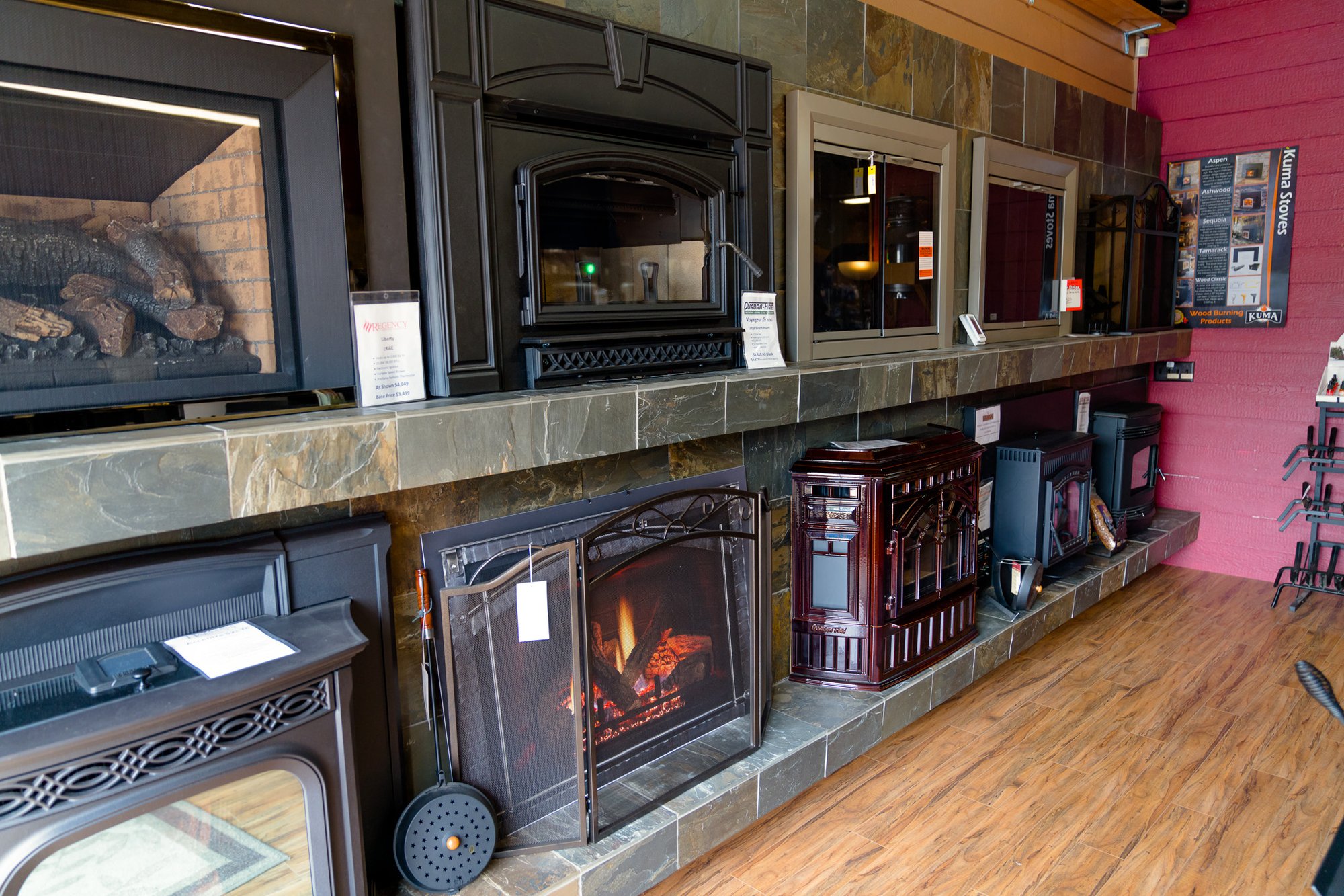 Inventory of Fireplaces in fireplace store Inventory of Fireplaces in fireplace store