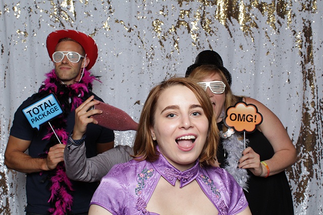 CompanyParty2018_PhotoBomb_Natalie